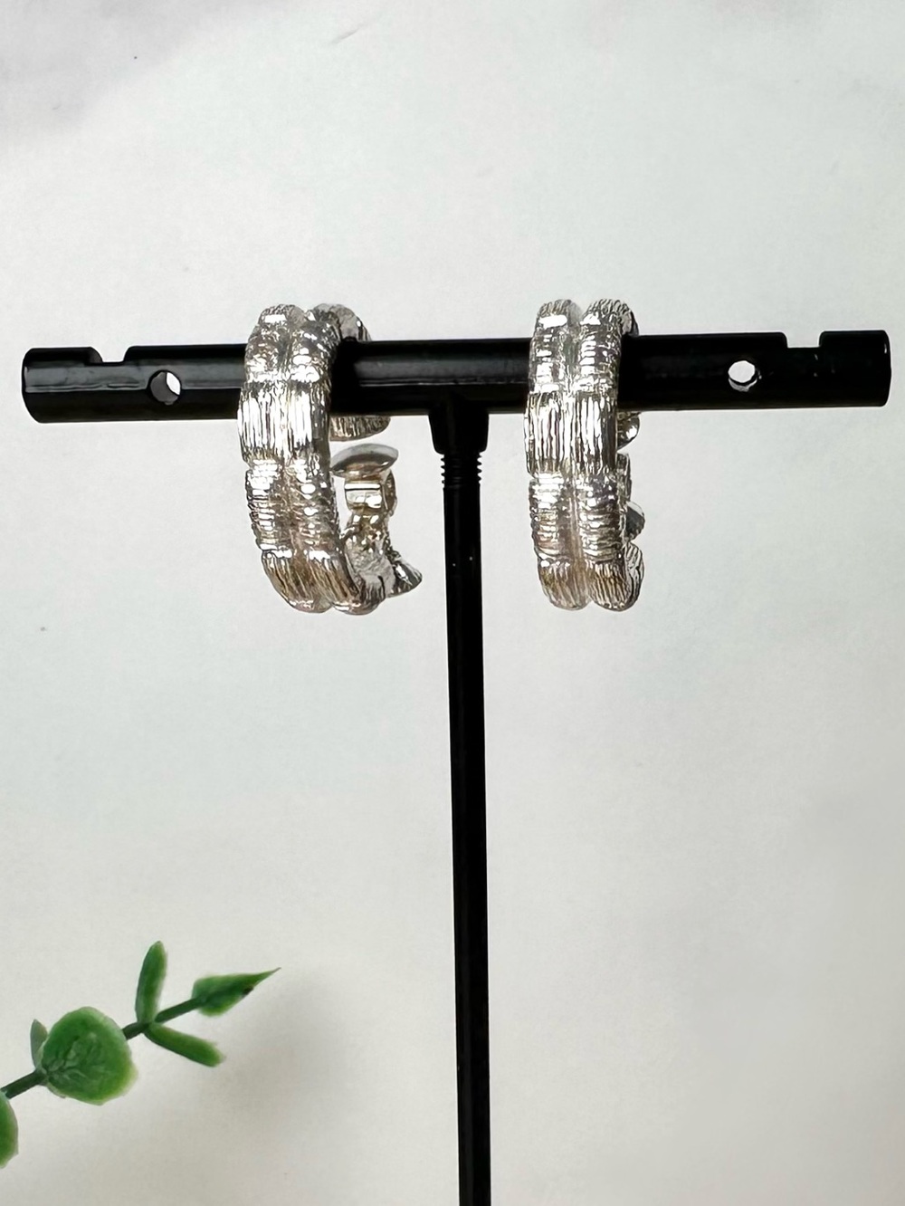 🤍Vintage Napier Silver Tone Clip-on Hoop Earrings